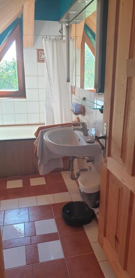 Majiga Istaba Ar Balkonu Un Vannasistaba, Bezmaksas Velo Noma Iecava 외부 사진